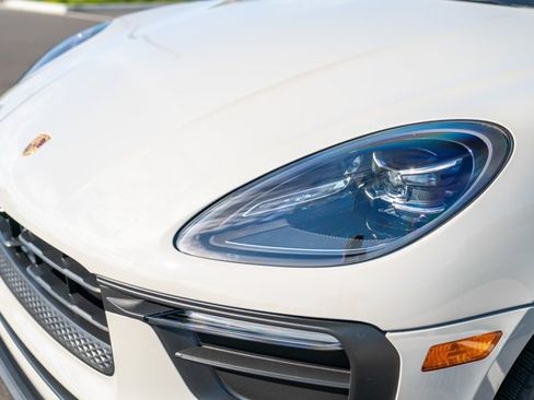 Certified 2023 Porsche Macan Turbo AWD/4WD image 29