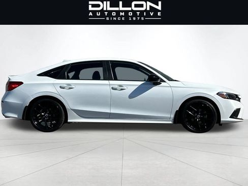 Used 2022 Honda Civic Sport image 3
