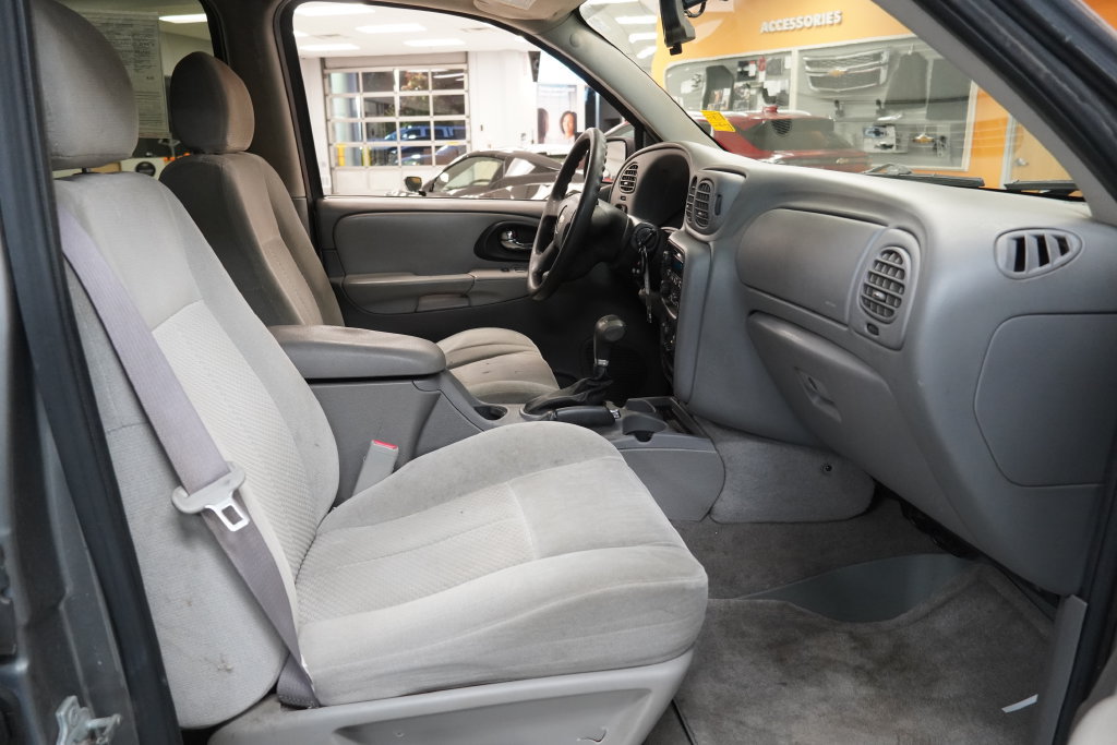 Used 2007 Chevrolet TrailBlazer LS w/ LS Preferred Equipment Group AWD/4WD image 34