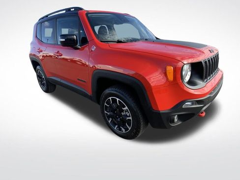 Used 2023 Jeep Renegade Trailhawk image 9
