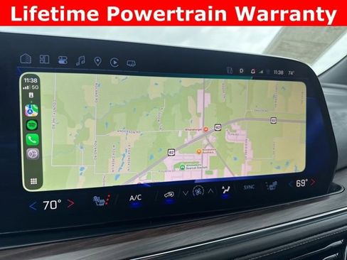 Used 2025 Chevrolet Suburban Z71 image 6