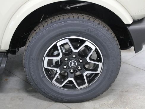 New 2025 Ford Bronco Outer Banks image 13