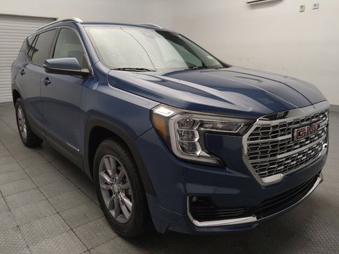 Used 2024 GMC Terrain SLT AWD/4WD image 13
