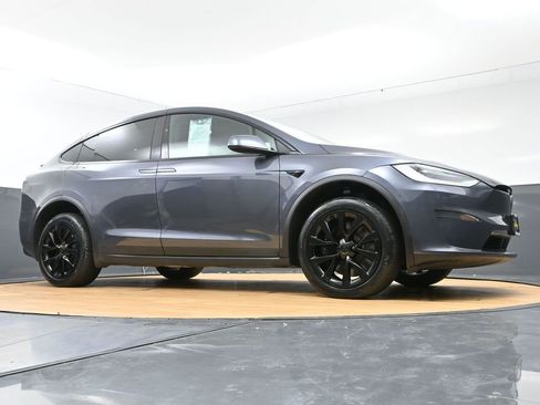 Used 2023 Tesla Model X image 54