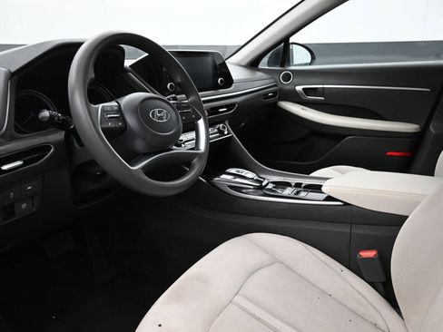 Certified 2023 Hyundai Sonata SE w/ Cargo Package FWD image 10