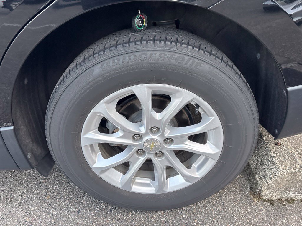 Used 2020 Chevrolet Equinox LT AWD/4WD image 16