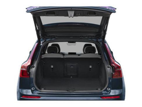 Used 2026 Volvo XC60 B5 Plus w/ Climate Package PRO image 10