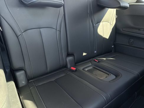 Certified 2025 INFINITI QX60 Luxe w/ Vision Package image 11