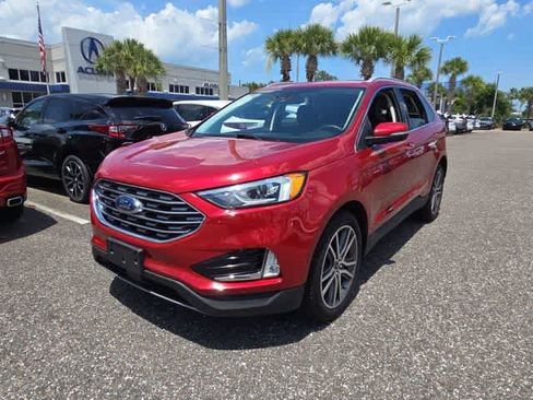 Used 2020 Ford Edge Titanium FWD image 4
