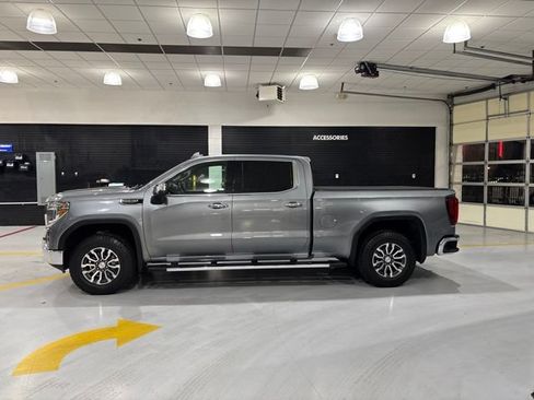 Used 2019 GMC Sierra 1500 SLT w/ SLT Premium Plus Package AWD/4WD image 5