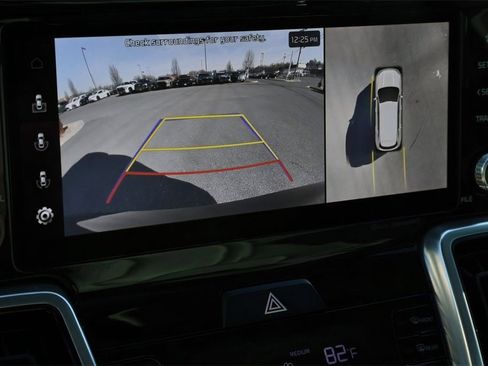 Used 2023 Kia Sorento SX image 11