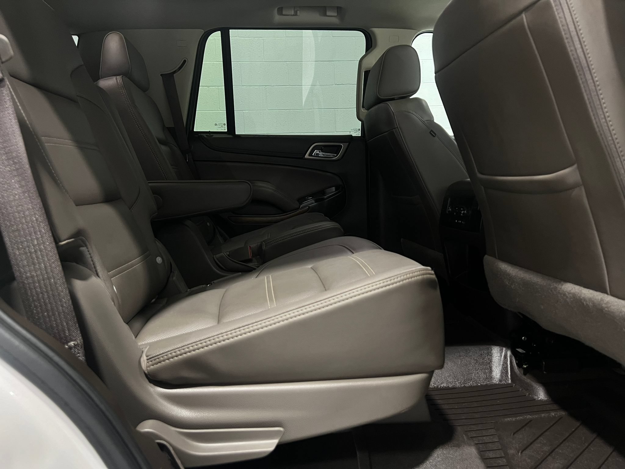 Used 2019 GMC Yukon Denali w/ Denali Ultimate Package AWD/4WD image 14