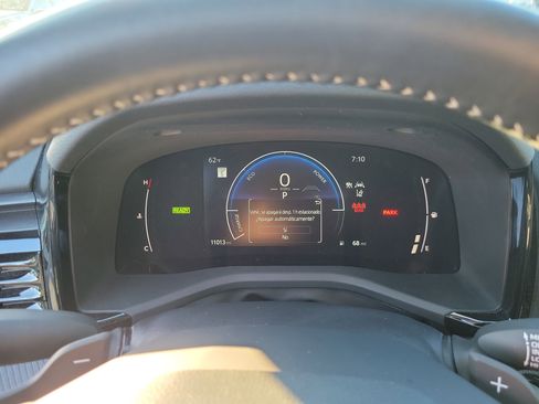 Used 2025 Toyota Camry SE image 24