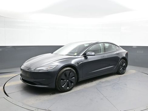 Used 2025 Tesla Model 3 Long Range image 10
