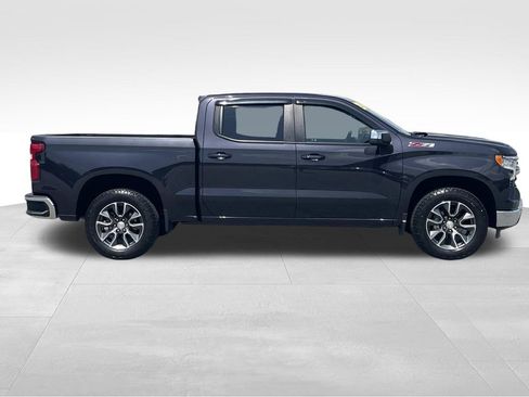 Used 2023 Chevrolet Silverado 1500 LT image 2
