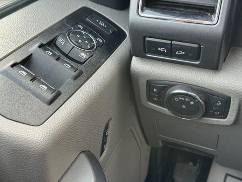 Used 2022 Ford F250 XLT w/ XLT Premium Package image 26