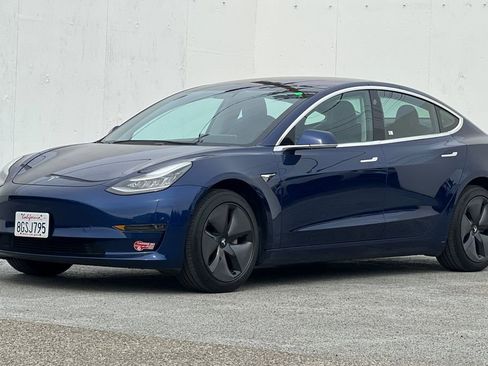 Used 2018 Tesla Model 3 Long Range RWD image 7