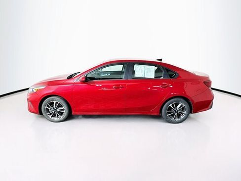 Used 2023 Kia Forte LXS FWD image 8