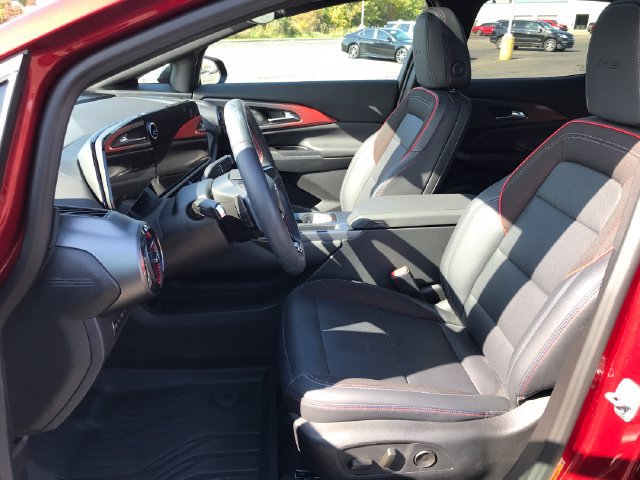Used 2025 Chevrolet Equinox EV RS FWD image 17