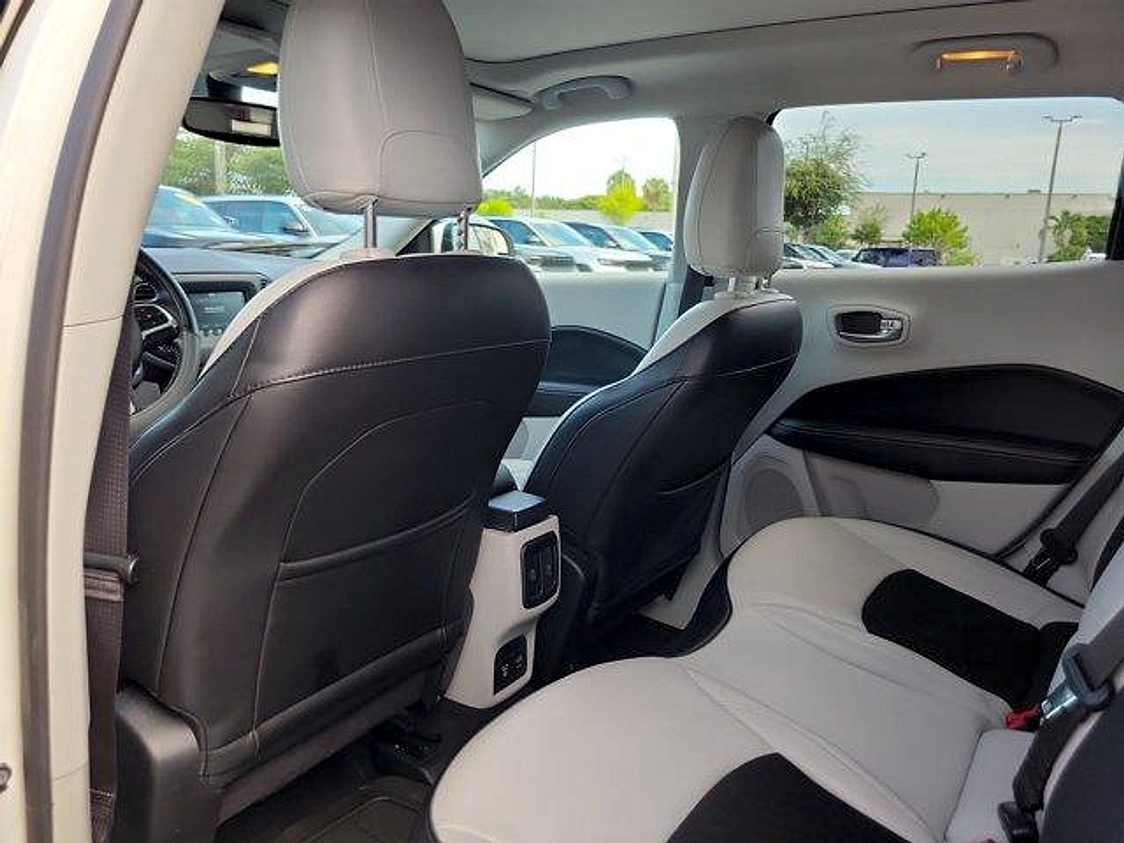 Certified 2019 Jeep Compass Latitude w/ Popular Equipment Group FWD image 15