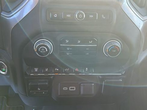 Used 2024 Chevrolet Silverado 2500 Custom w/ Custom Value Package image 21