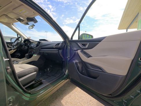 Used 2024 Subaru Forester Premium image 15