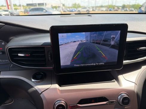 Used 2023 Ford Explorer XLT w/ Equipment Group 202A image 15