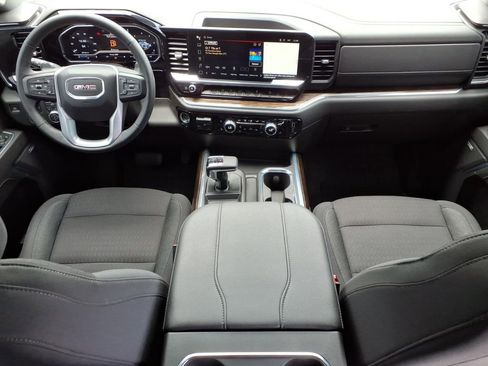 Used 2024 GMC Sierra 1500 Elevation w/ Preferred Package AWD/4WD image 17
