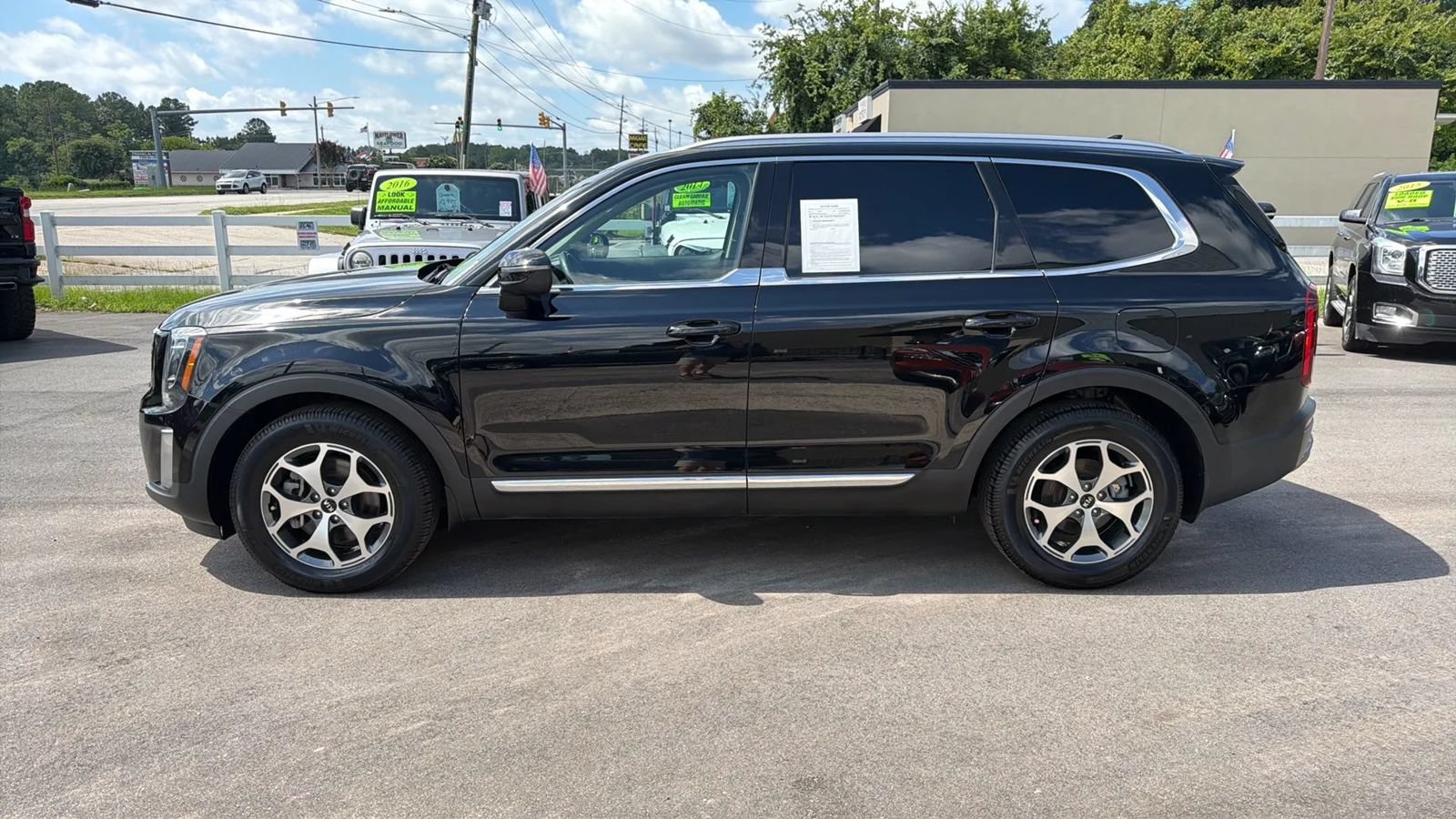Used 2021 Kia Telluride EX FWD image 2