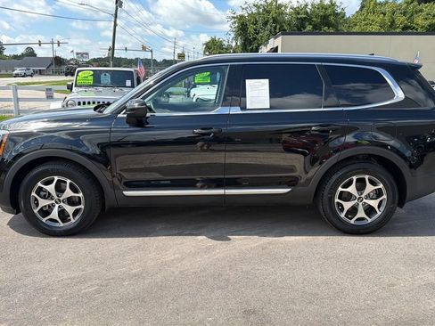 Used 2021 Kia Telluride EX FWD image 2