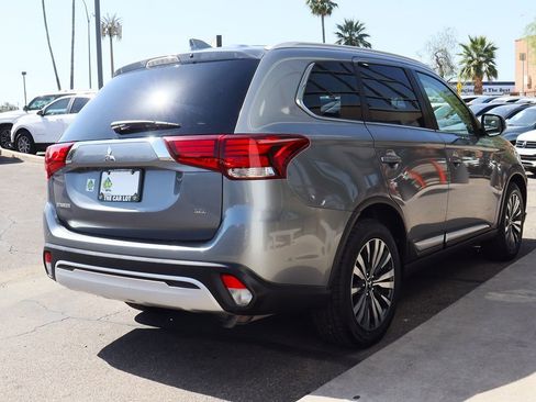 Used 2020 Mitsubishi Outlander SE image 13