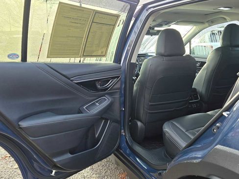 Used 2023 Subaru Outback Touring w/ Popular Package #2 image 19