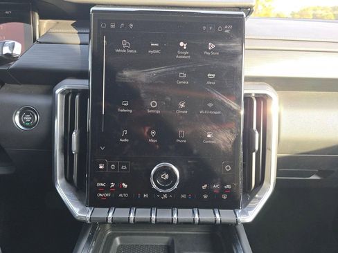 Used 2025 GMC Acadia Elevation image 19