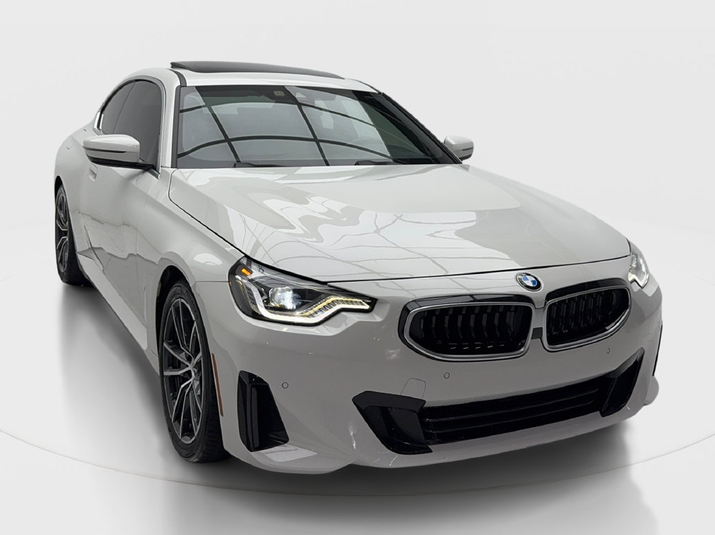 Used 2022 BMW 230i Coupe w/ Premium Package 2 RWD image 3
