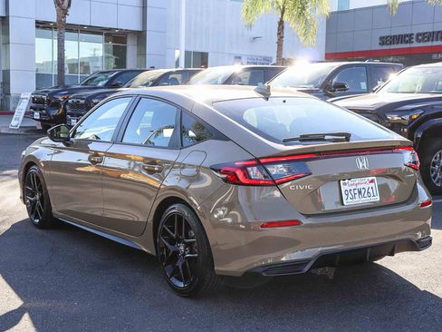 Used 2025 Honda Civic Sport image 9