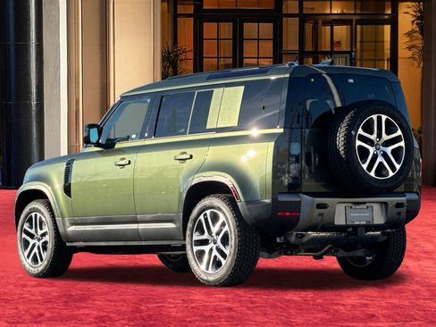 New 2026 Land Rover Defender 110 S image 4