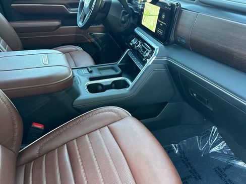 Used 2025 GMC Sierra 2500 Denali Ultimate AWD/4WD image 19