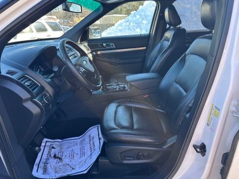 Used 2019 Ford Explorer XLT w/ Equipment Group 202A image 16