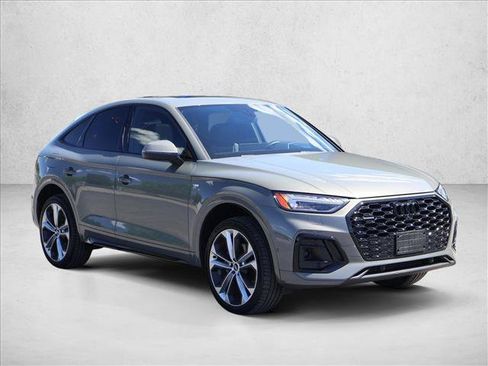 Used 2023 Audi Q5 2.0T Prestige w/ Prestige Package AWD/4WD image 3