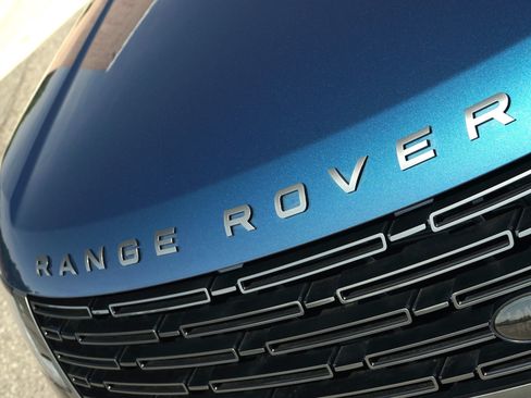 Used 2023 Land Rover Range Rover SE AWD/4WD image 7