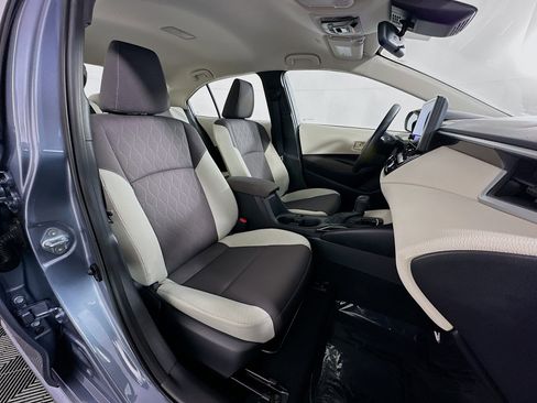 Certified 2025 Toyota Corolla LE image 27
