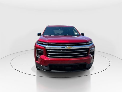 New 2026 Chevrolet Traverse LT FWD image 3