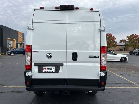New 2025 RAM ProMaster 2500 w/ Power Group image 10