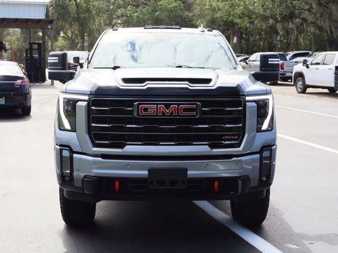 Used 2024 GMC Sierra 2500 AT4 w/ AT4 Premium Plus Package AWD/4WD image 4