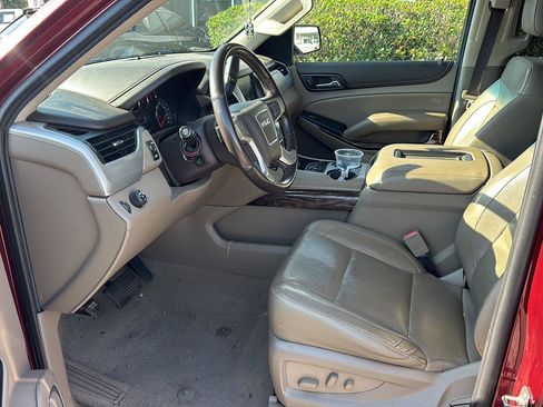 Used 2019 GMC Yukon XL SLT w/ Premium Edition RWD image 13