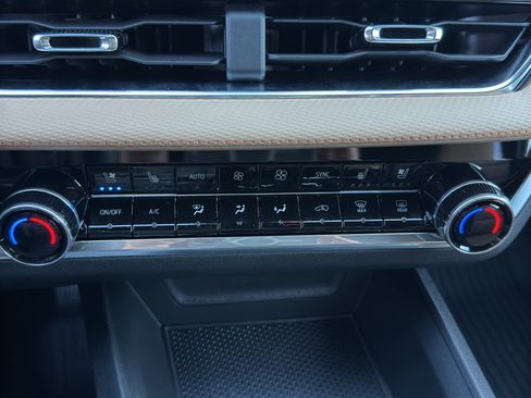 New 2026 Chevrolet Equinox ACTIV w/ Convenience Package III image 33