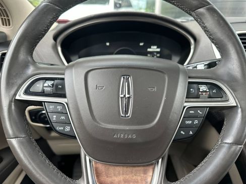 Used 2020 Lincoln Nautilus Reserve w/ Equipment Group 201A image 26