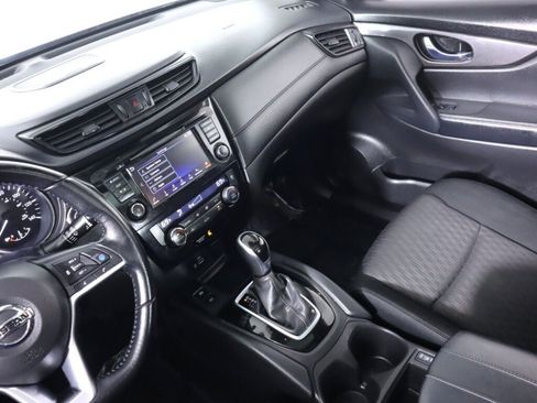 Used 2020 Nissan Rogue SV w/ Sun & Sound Touring Package AWD/4WD image 36