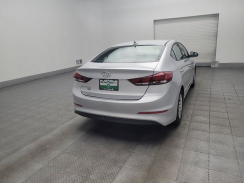 Used 2017 Hyundai Elantra SE w/ Cargo Package FWD image 9