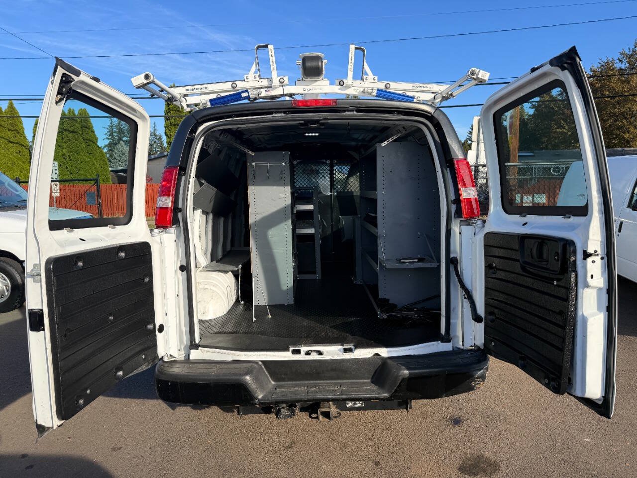Used 2016 Chevrolet Express 2500 w/ Cold Climate Package RWD image 17